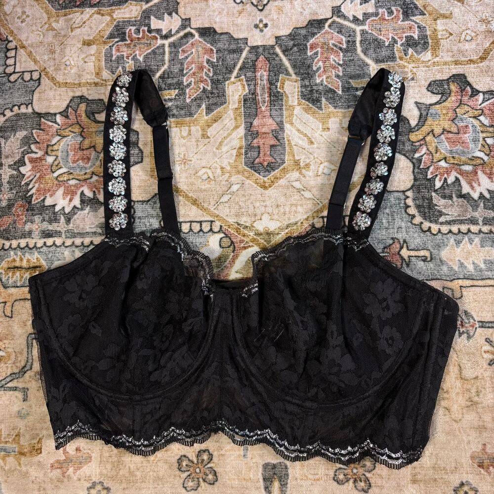 Victoria's Secret Dream Angels Black Lace Bra 38D Sexy Sequin bedazzle